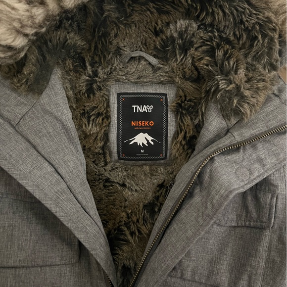 TNA Niseko Parka in Silvertip size M - Picture 6 of 13